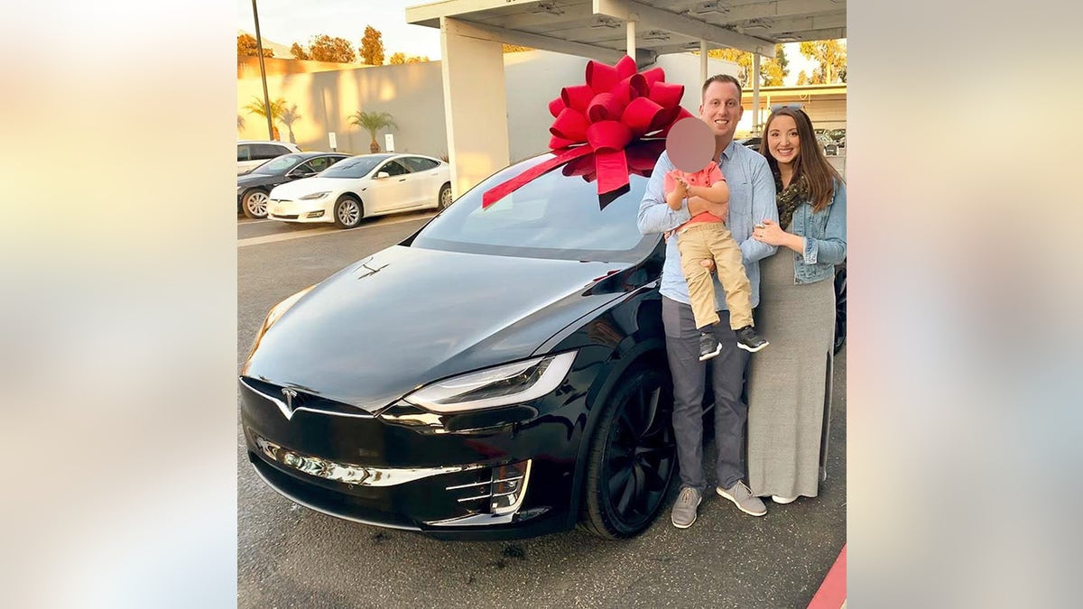 O mamă din California dă în judecată Tesla